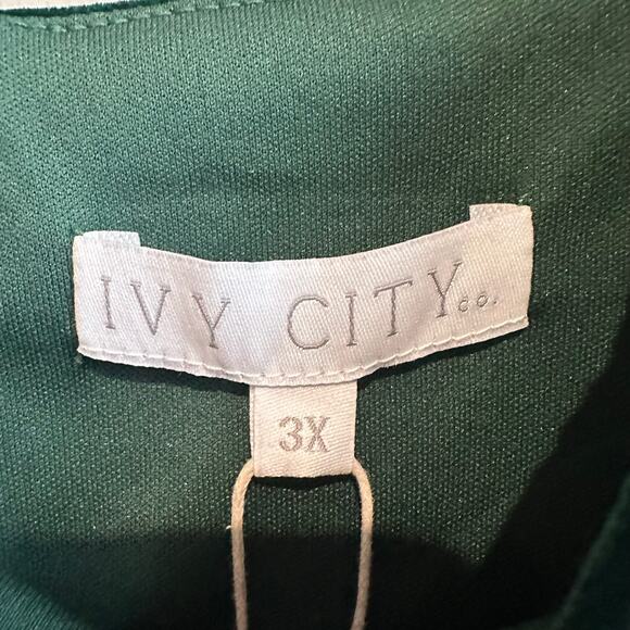 Ivy City Women's Scarlett Velvet Green Puff Sleeve Square Neck Dress 3X - Picture 6 of 16